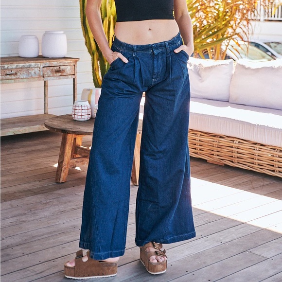 Free People Denim - Free People Equinox Denim Wide
Leg Trouser Jeans Ritual Blue